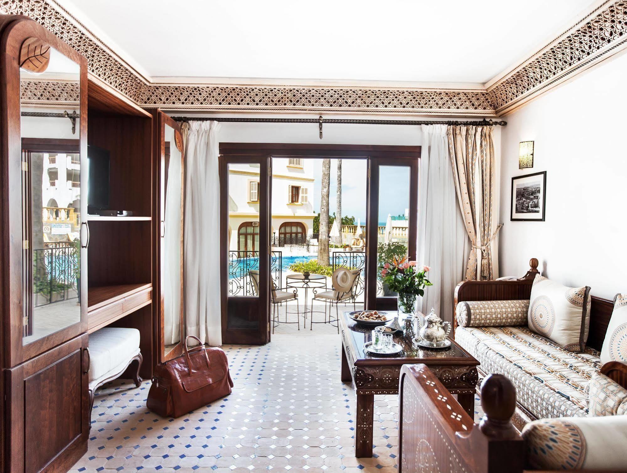 Grand Hotel Villa De France Tanger Ngoại thất bức ảnh A suite at the hotel