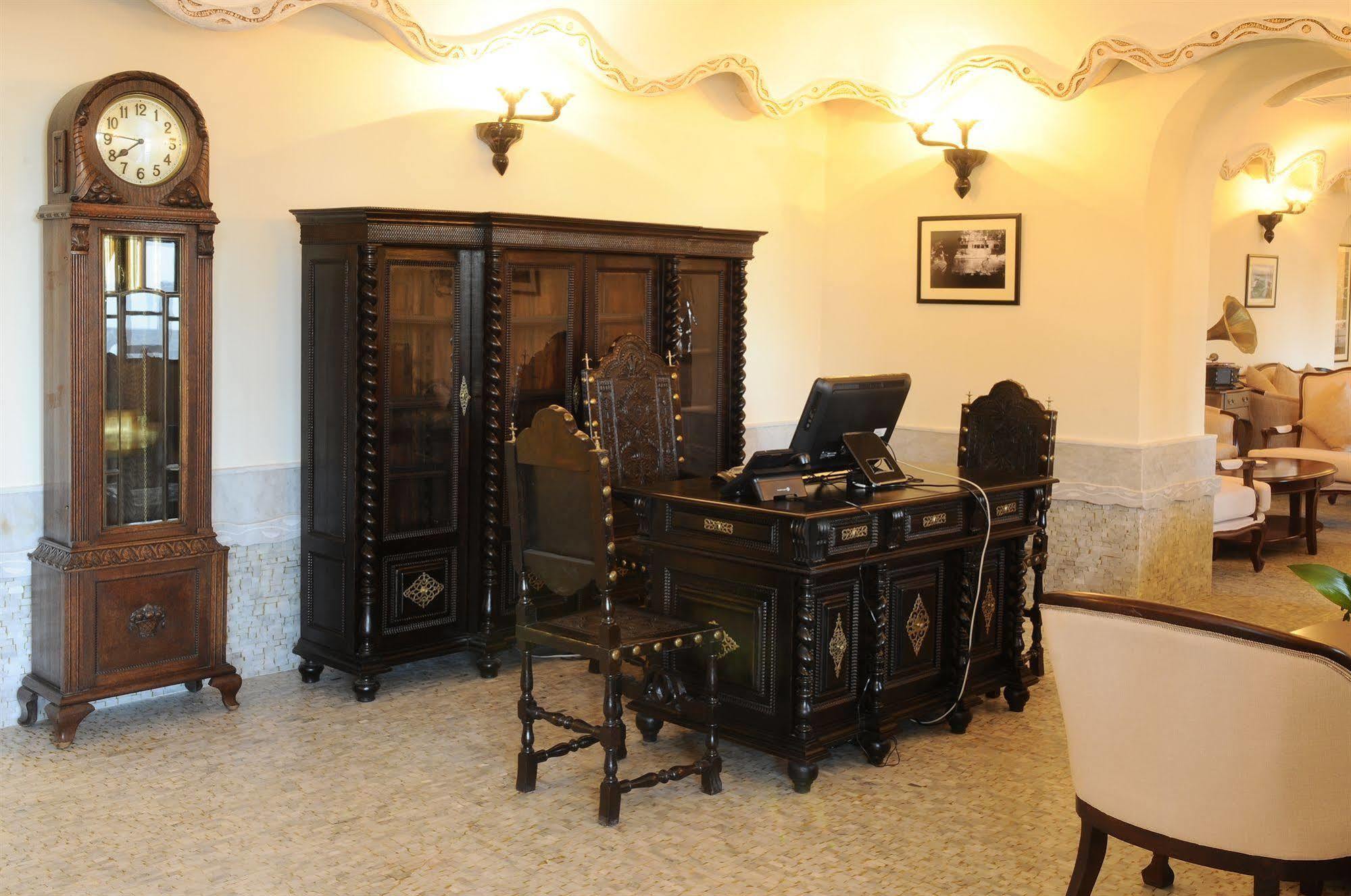 Grand Hotel Villa De France Tanger Ngoại thất bức ảnh The library